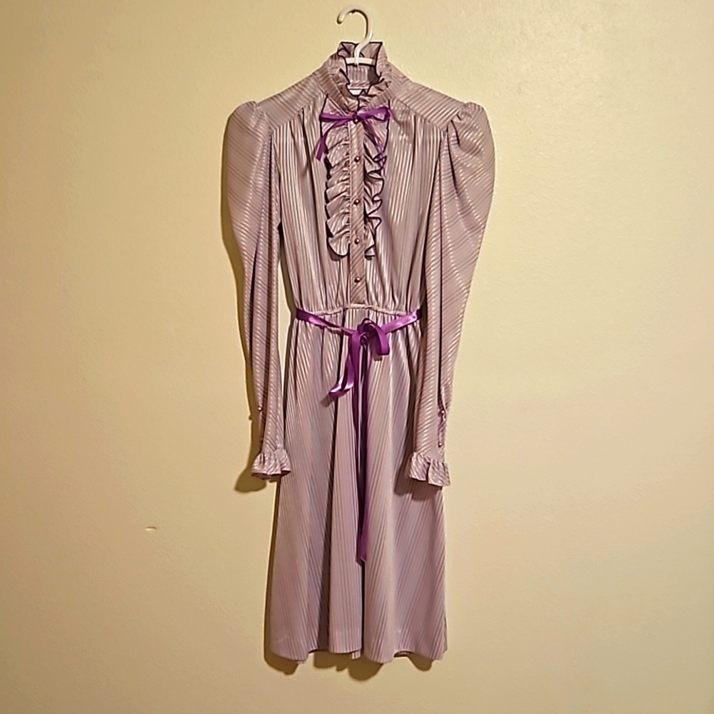 Jerry Gee New York Vintage 1970s Puff Sleeve Ruffle Front Midi Dress Sz. 5